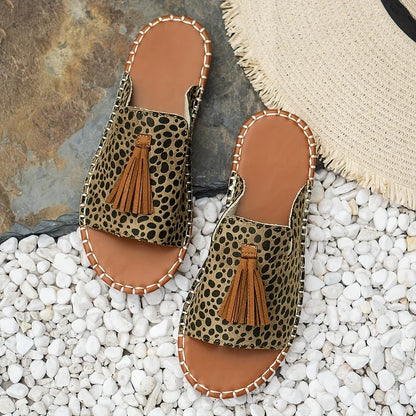 Momount Women Flat Sandals Comfort Slip On Casual Summer Cushioned Support Lightweight Open Toe Boho Tassel Design