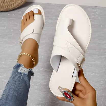 Momount Women Flat Sandals – Black Leather Toe-Ring Buckle Slide
